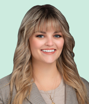 Shelby Babcock headshot photo, Marketing and Sales Specialist, Applewood Fresh Growers
