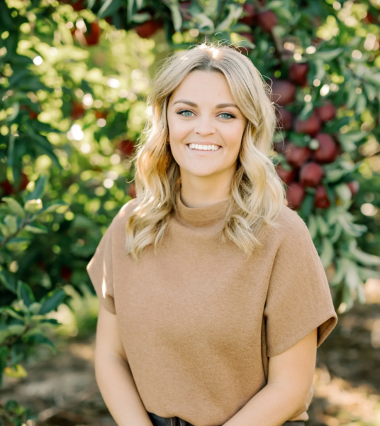 Shelby Babcock, Marketing and Sales Specialist of Applewood Fresh Growers in Michigan