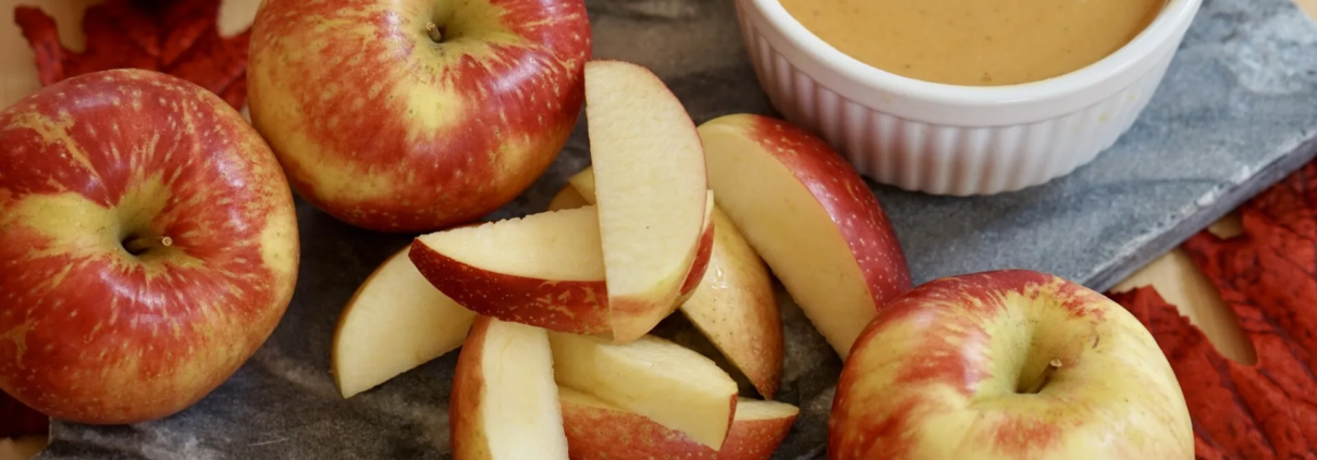 Pumpkin Spice Caramel Apple Dip with SweeTango apples