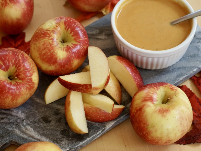 Pumpkin Spice Caramel Apple Dip with SweeTango apples