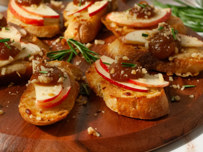 Apple and pumpkin crostini