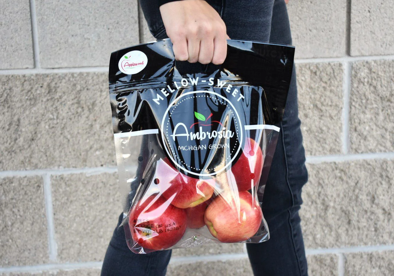 Ambrosia_2lb. Pouch Lifestyle