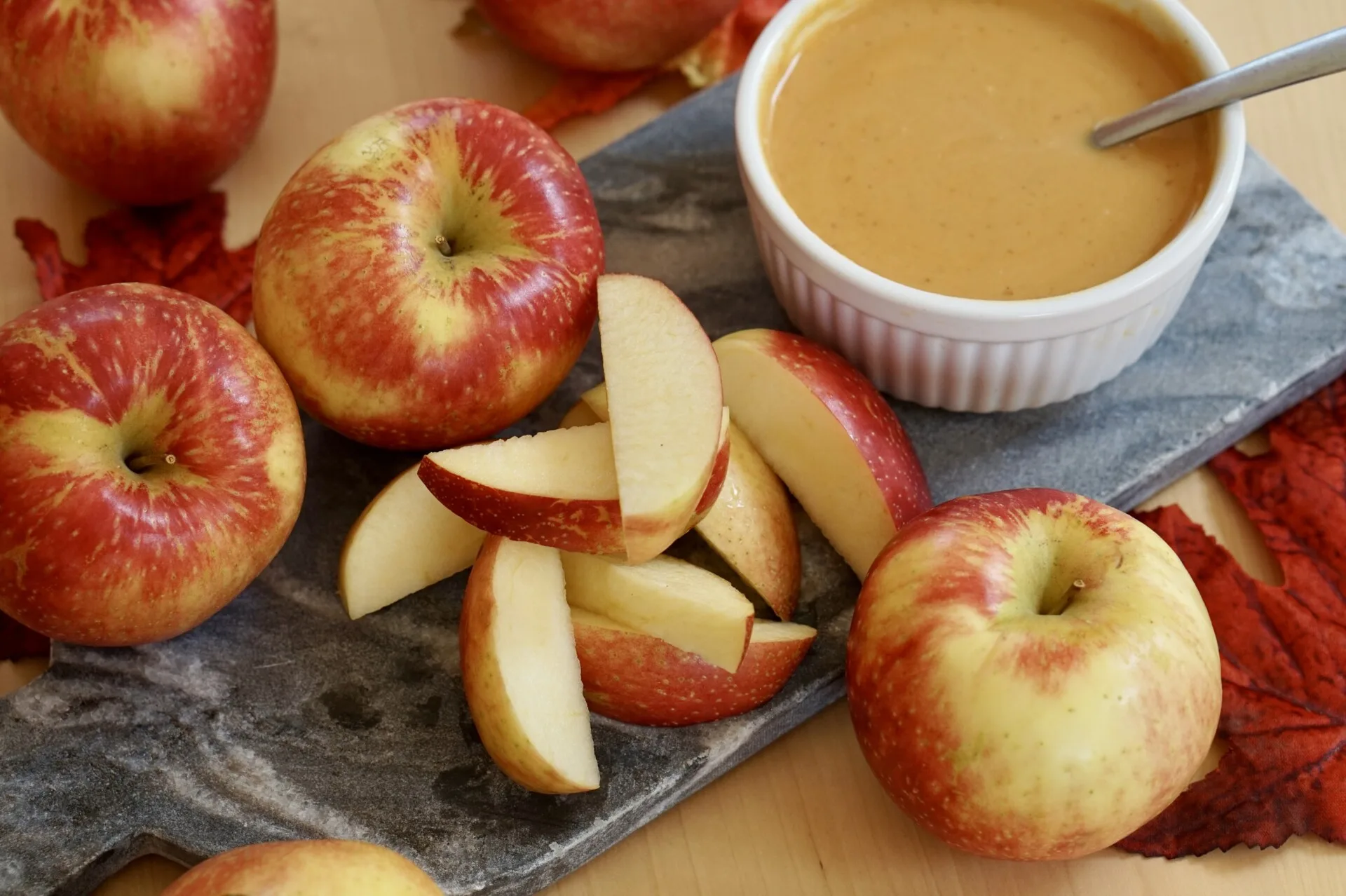 Pumpkin Spice Caramel Apple Dip with SweeTango apples
